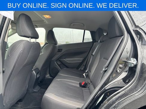 Used 2025 Subaru Crosstrek 2.5i Premium AWD/4WD image 11