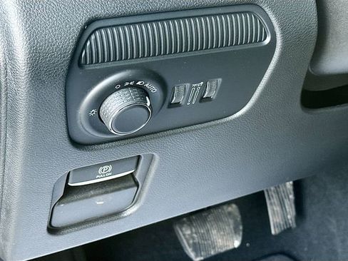 New 2026 Jeep Grand Wagoneer Summit w/ Premium Group III AWD/4WD image 9