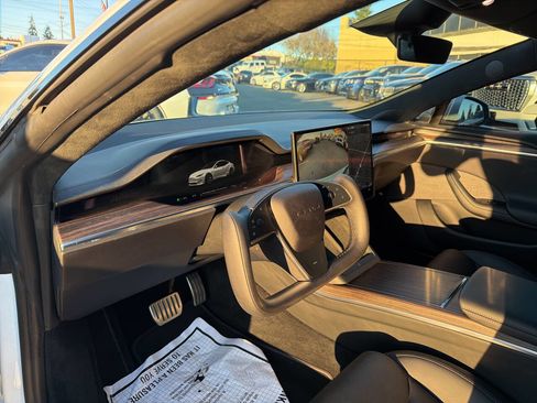 Used 2022 Tesla Model S image 31