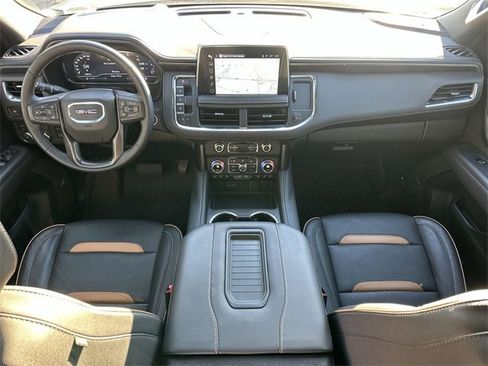 Used 2024 GMC Yukon XL AT4 w/ Technology Package image 19