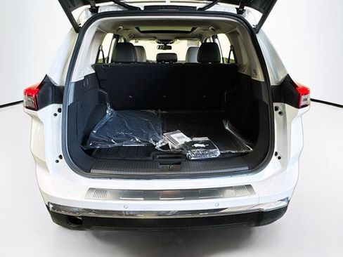 New 2026 Nissan Rogue Platinum image 28