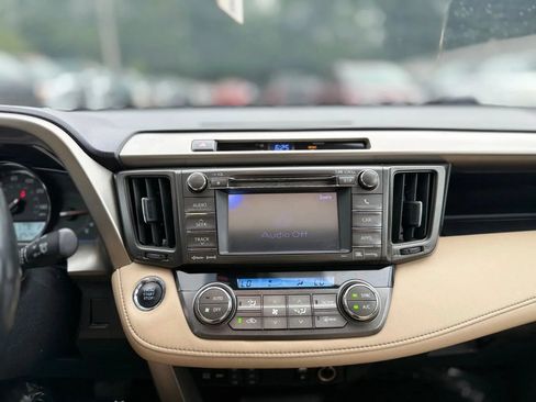 Used 2013 Toyota RAV4 Limited AWD/4WD image 25