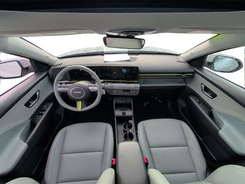 Certified 2024 Hyundai Kona Limited FWD image 11