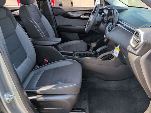 Certified 2025 Chevrolet TrailBlazer LT AWD/4WD image 24