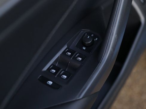 Used 2020 Volkswagen Jetta S w/ Driver Assistance Package image 20