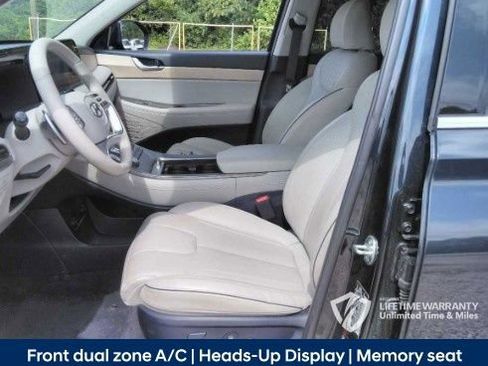 Used 2024 Hyundai Palisade Limited AWD/4WD image 4