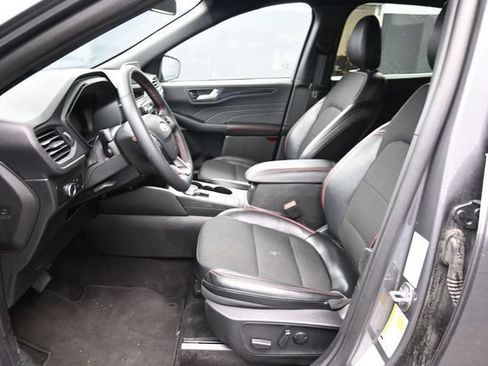 Used 2025 Ford Escape ST-Line AWD/4WD image 19