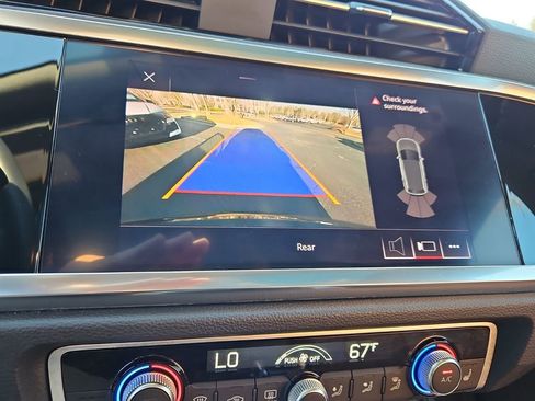 Used 2020 Audi Q3 2.0T Premium image 24