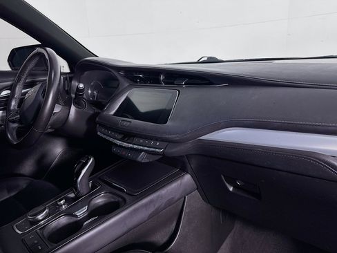 Used 2022 Cadillac XT4 Premium Luxury w/ Enhanced Visibility Package image 29