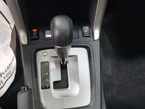 Used 2016 Subaru Forester 2.5i Limited AWD/4WD image 14