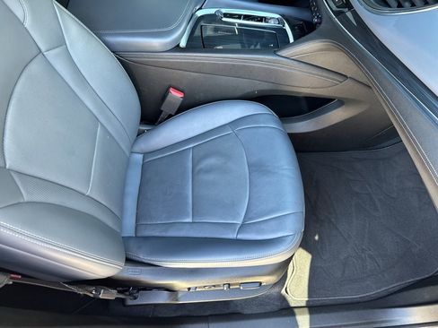 Used 2024 Buick Enclave Premium image 15