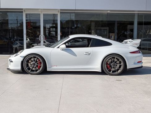 Certified 2015 Porsche 911 GT3 image 2