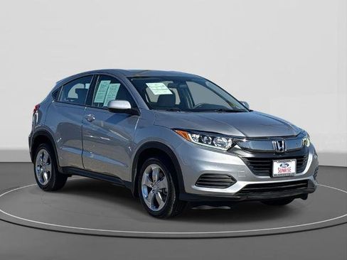 Used 2019 Honda HR-V LX image 4