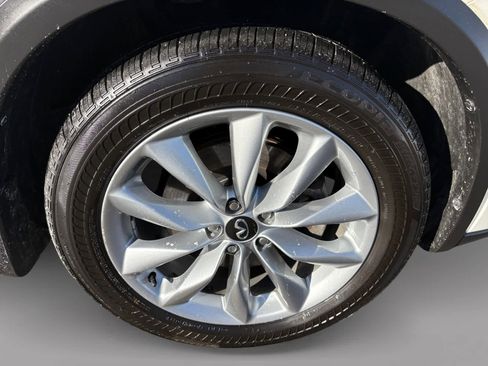 Used 2022 INFINITI QX50 Luxe image 9