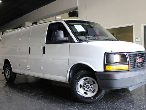 Used 2008 GMC Savana 2500 Extended RWD image 31