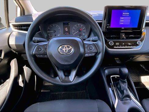 Used 2025 Toyota Corolla LE w/ LE Premium Package FWD image 5