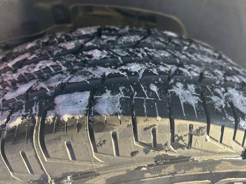 Used 2018 Subaru Outback 2.5i Premium image 12