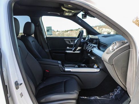New 2026 Mercedes-Benz GLB 250 4MATIC image 16