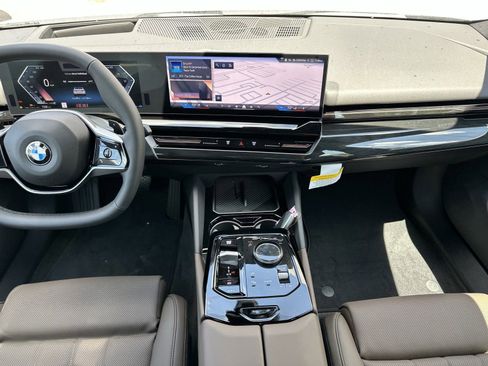 New 2026 BMW 530i xDrive AWD/4WD image 13