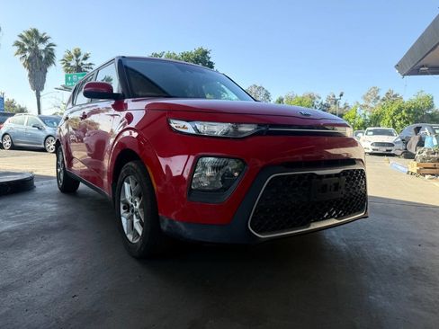 Used 2020 Kia Soul S FWD image 10