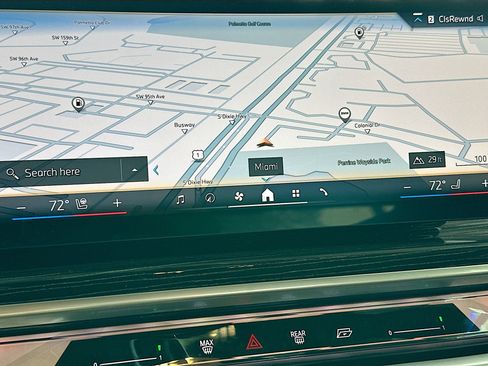 Used 2025 BMW 740i image 13