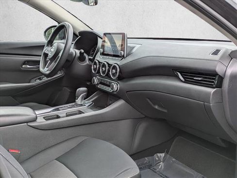 Used 2024 Nissan Sentra SV FWD image 25