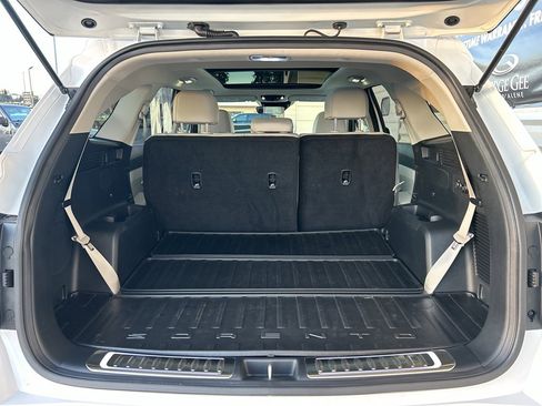 Certified 2025 Kia Sorento S w/ Panoramic Sunroof Package image 14