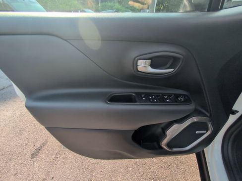 Certified 2021 Jeep Renegade Limited w/ Sun & Sound Group image 13