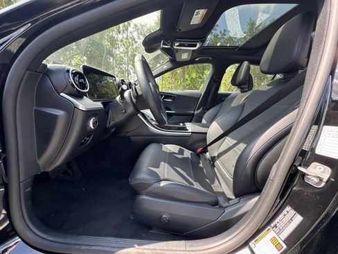 Used 2025 Mercedes-Benz C 300 4MATIC Sedan image 15