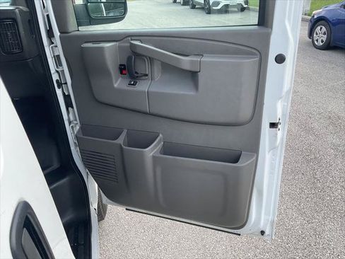 Used 2021 Chevrolet Express 2500 w/ Driver Convenience Package RWD image 28