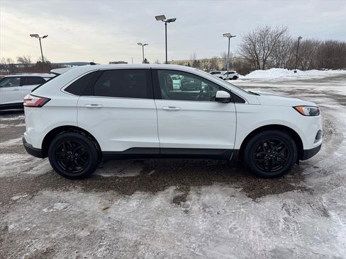 Used 2023 Ford Edge SEL image 2