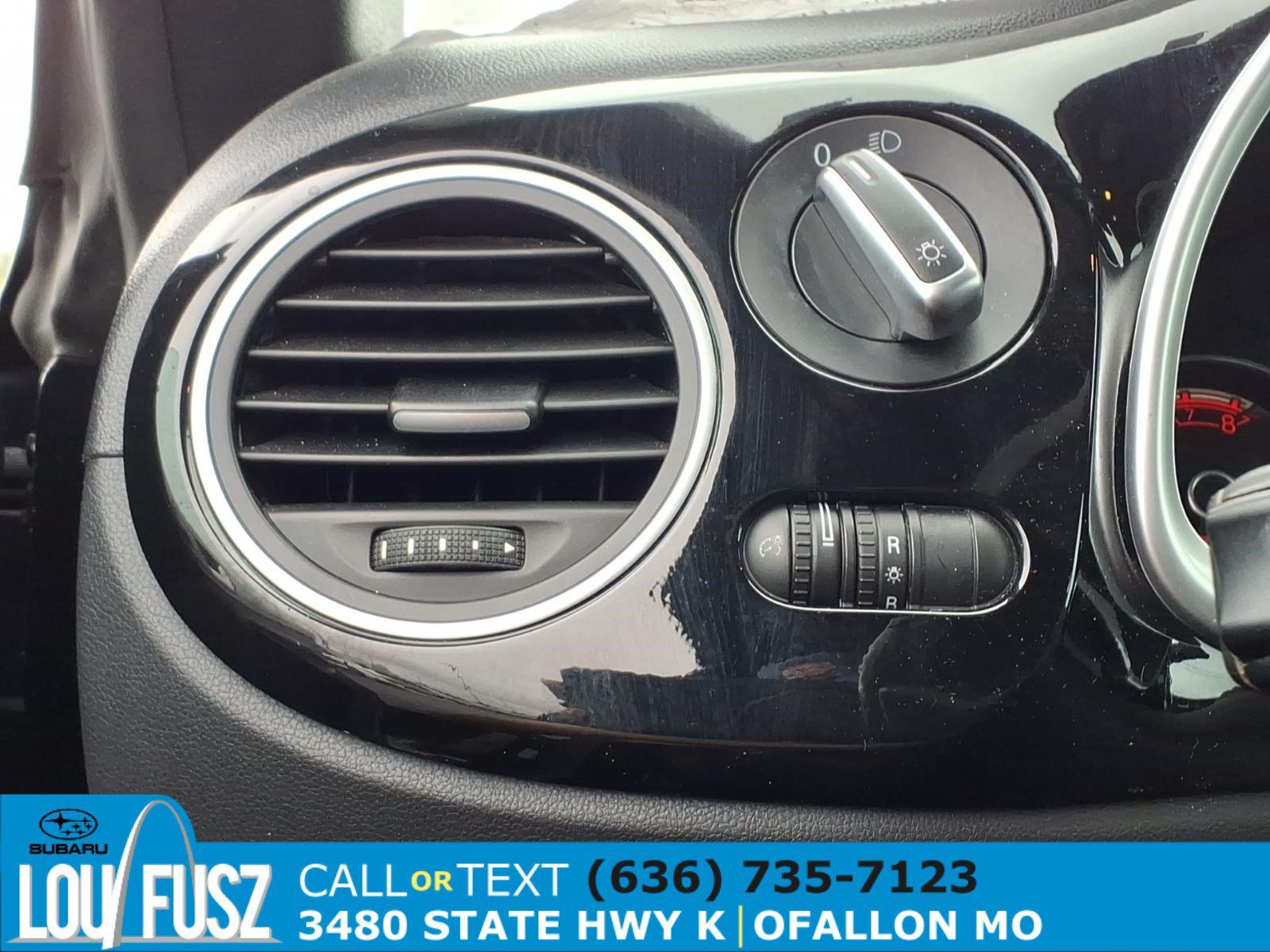 Used 2019 Volkswagen Beetle 2.0T S FWD image 21