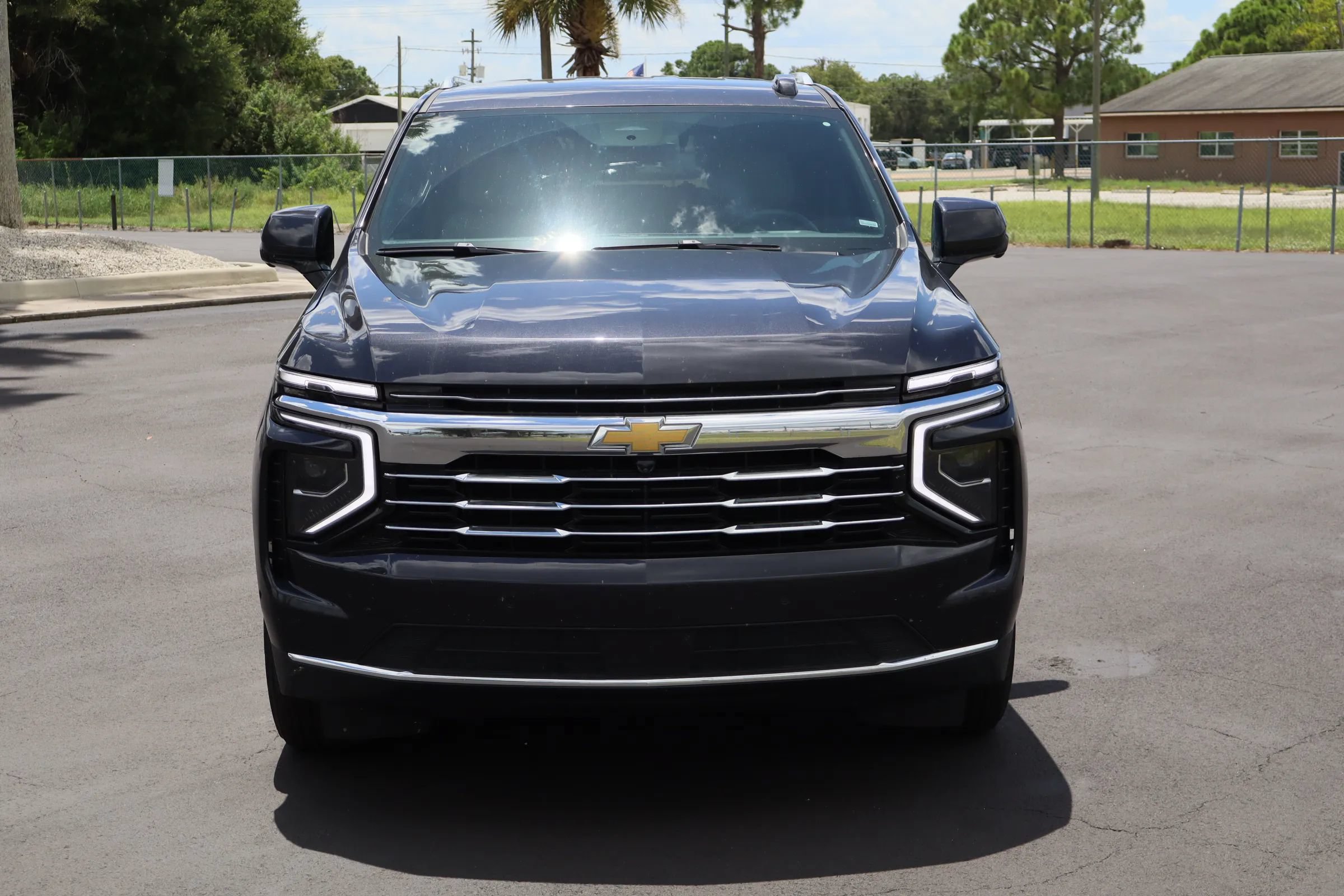 Used 2025 Chevrolet Tahoe LT RWD image 2
