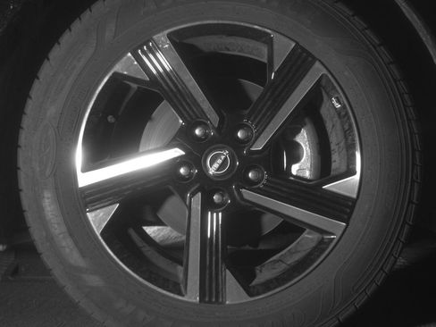 Used 2025 Nissan Sentra SV FWD image 13