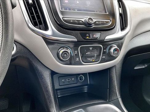 Used 2024 Chevrolet Equinox LS w/ LS Convenience Package image 26