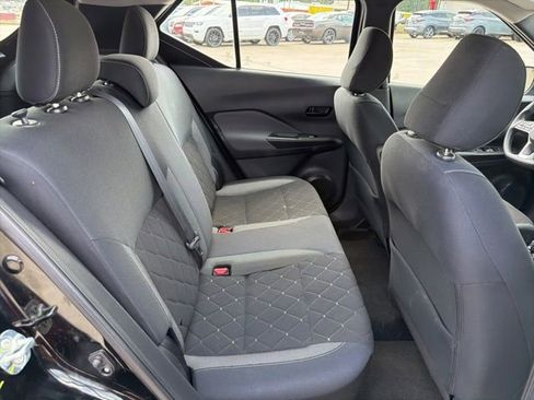 Used 2018 Nissan Kicks S FWD image 13