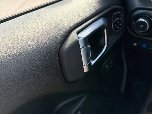 Used 2024 Jeep Wrangler Willys image 18