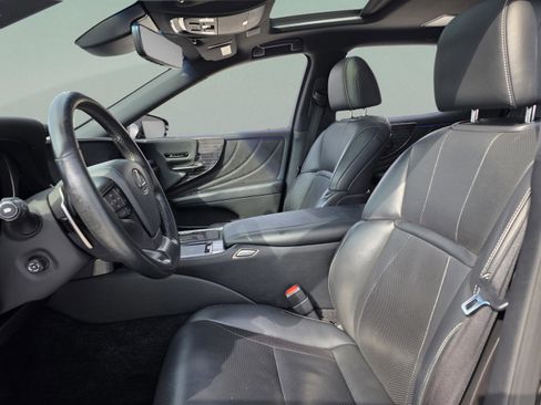 Used 2018 Lexus LS 500 LS 500 w/ Accessory Package (Z2) image 12