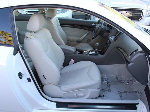 Used 2011 INFINITI G37 Journey w/ Premium Pkg RWD image 20