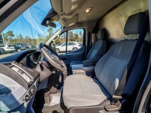 Used 2018 Ford Transit 250 Base image 30