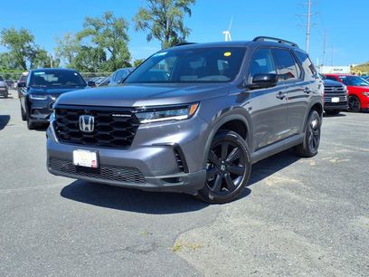 Certified 2025 Honda Pilot Black Edition