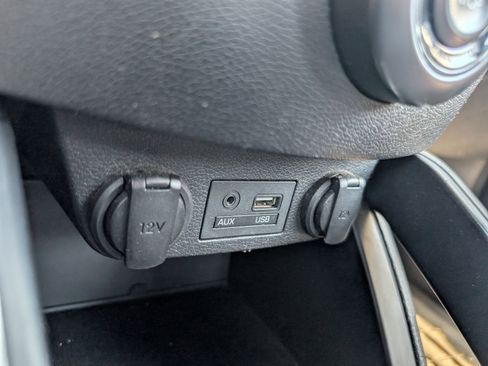 Used 2017 Hyundai Veloster Turbo FWD image 17