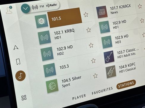 New 2026 Land Rover Defender 110 S image 18