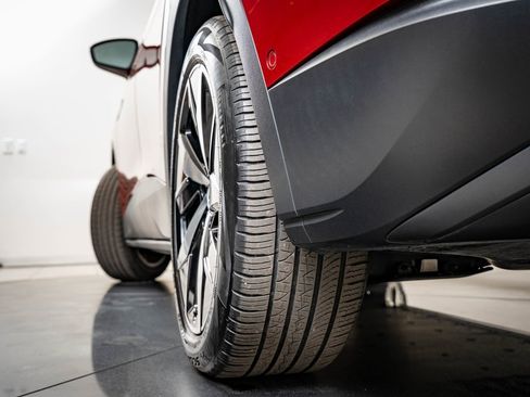 Used 2023 Volkswagen ID.4 Pro S image 39