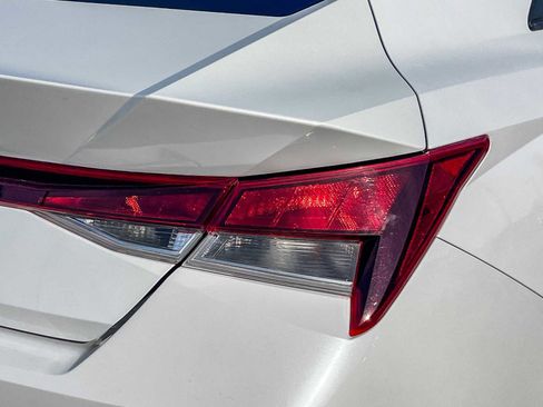 Used 2023 Hyundai Elantra SEL w/ Convenience Package image 8