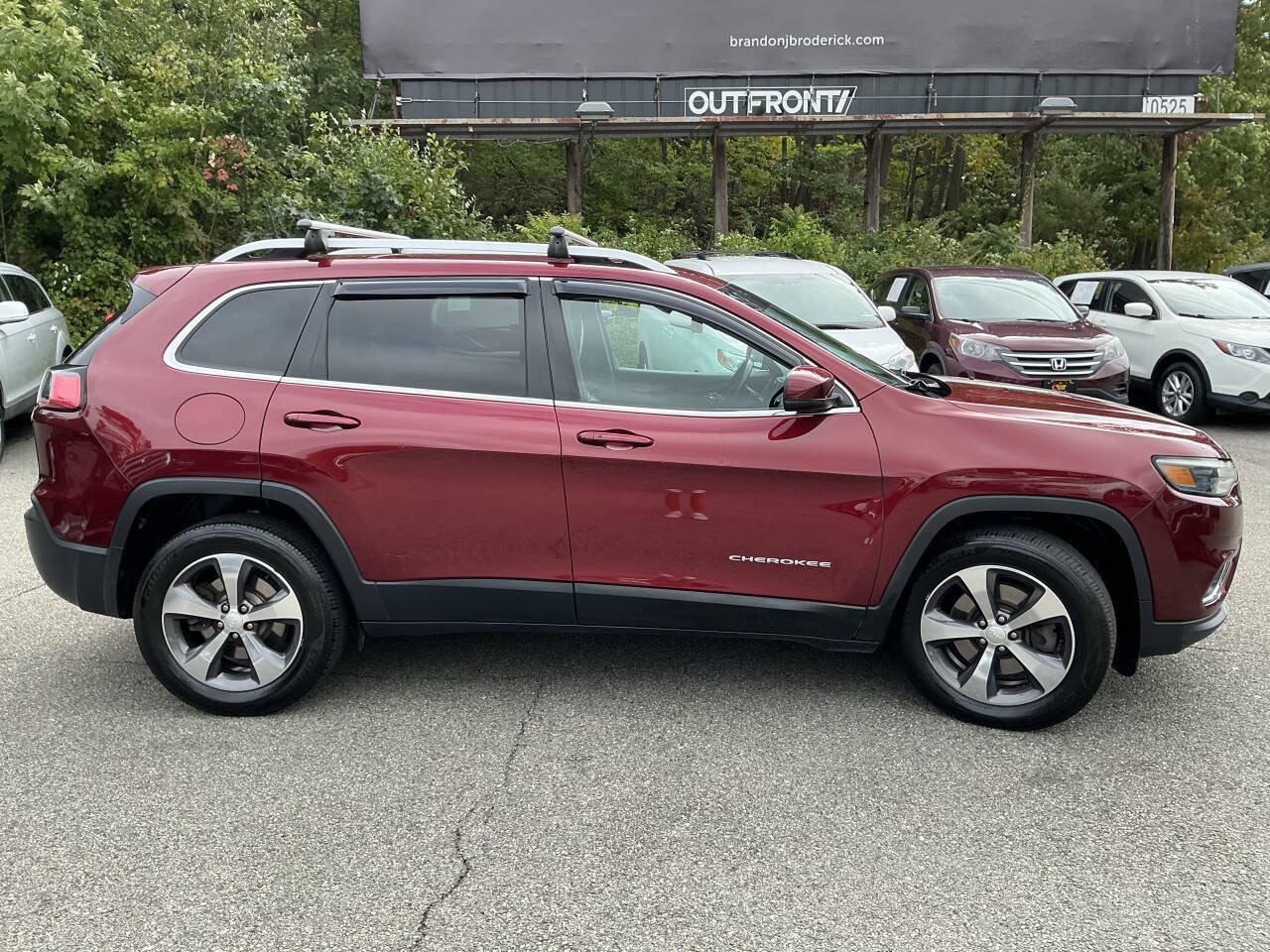 Used 2019 Jeep Cherokee Limited AWD/4WD image 5