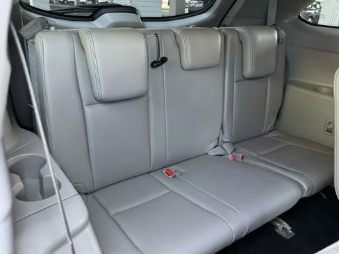 Used 2018 Toyota Highlander Limited image 24