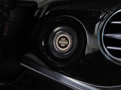 Used 2018 Mercedes-Benz S 560 4MATIC Sedan image 33