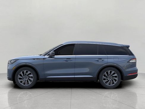 New 2026 Lincoln Aviator AWD image 3