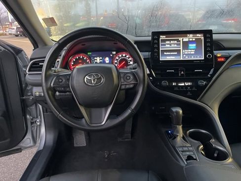 Used 2024 Toyota Camry XSE image 17